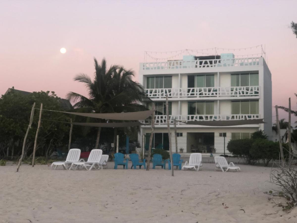 Playa 55 Beach Escape - Adults Only Guesthouse Селестун Екстериор снимка