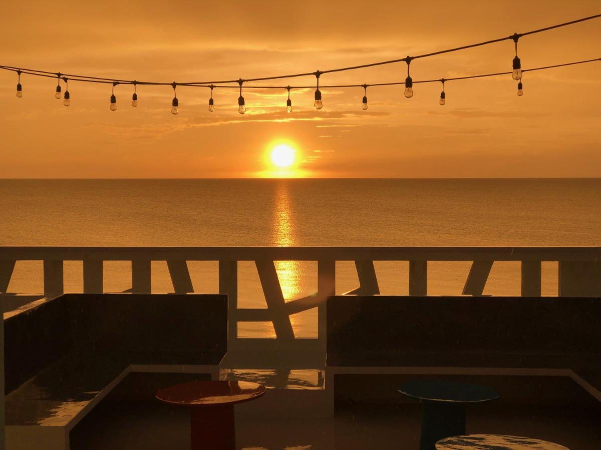 Playa 55 Beach Escape - Adults Only Guesthouse Селестун Екстериор снимка