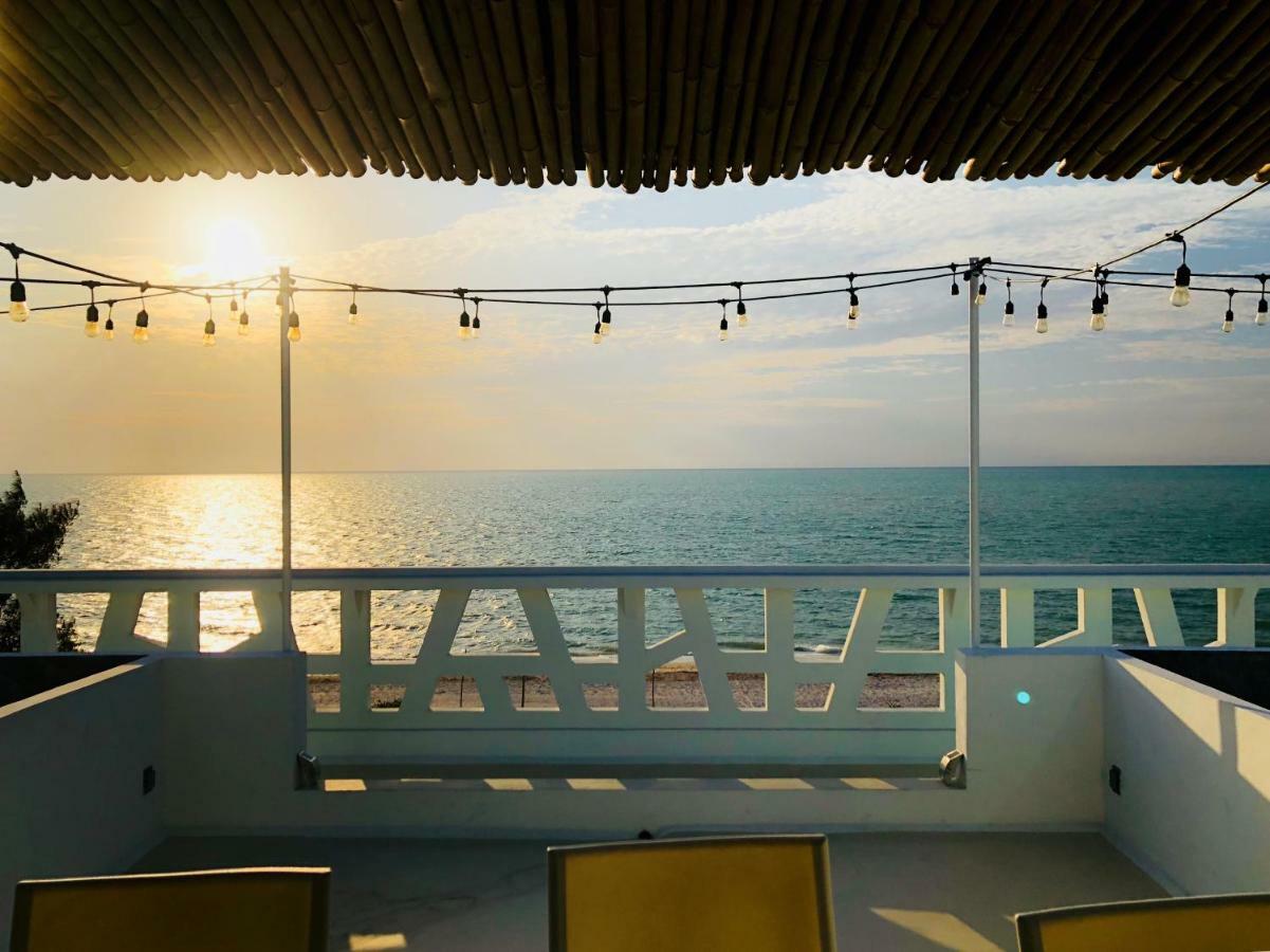 Playa 55 Beach Escape - Adults Only Guesthouse Селестун Екстериор снимка